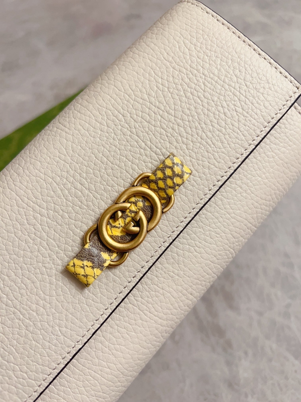 グッチ財布 レプリカ背面デザイン